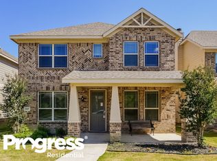 1045 Marietta Ln, Aubrey, TX 76227