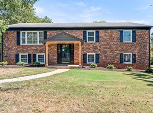 19 Mistletoe Dr, Forest, VA 24551