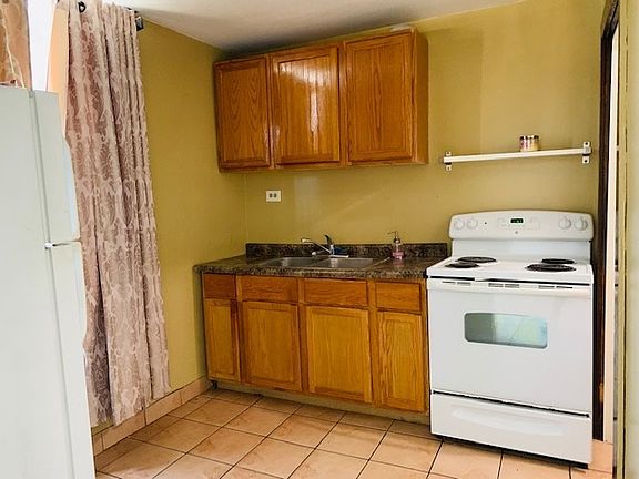 4th image of 2626 N Milwaukee Ave #2F