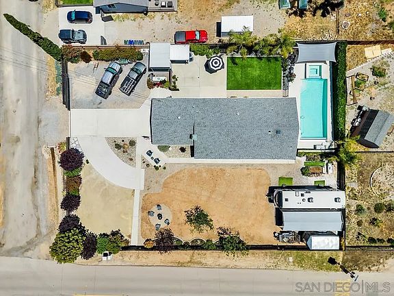 4th image of 1852 El Cajon Ln