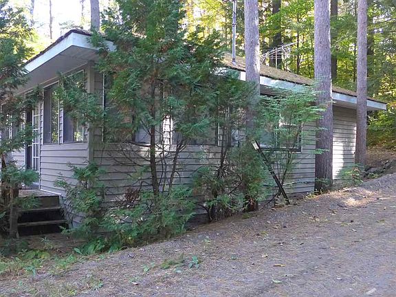 4th image of 42 Dubois Ln