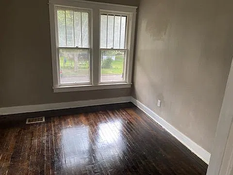 145 Illinois Street - 4 — Photo 2