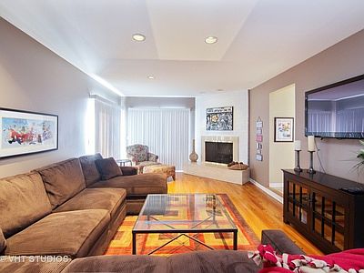 4th image of 10 Fairview Ave