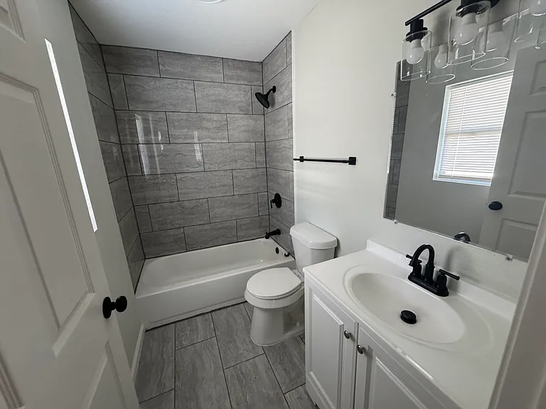 2402 S 20th St #A — Photo 11