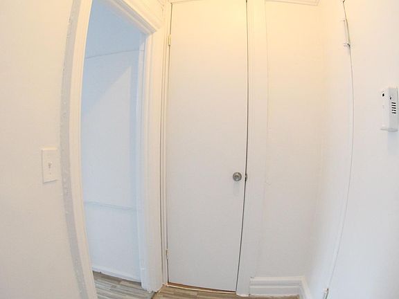 3rd image of 2600 Creston Ave #4C-1