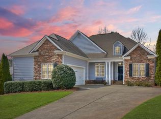 29 Roberson Dr, Cartersville, GA 30121