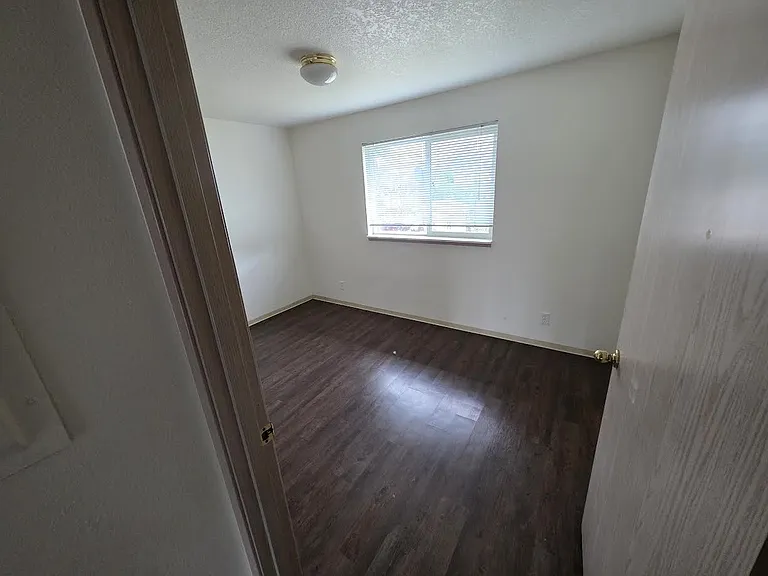 753 Clay St E #14 — Photo 7