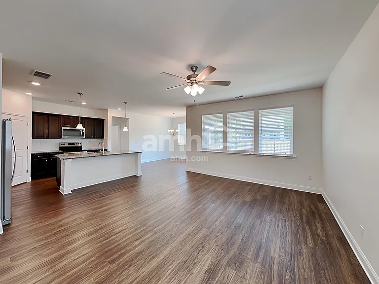 421 Tributary Ln — Photo 9