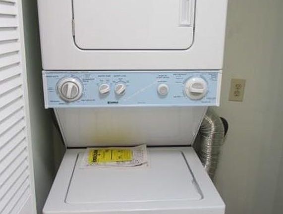 3rd image of 8235 Lake Dr APT 405