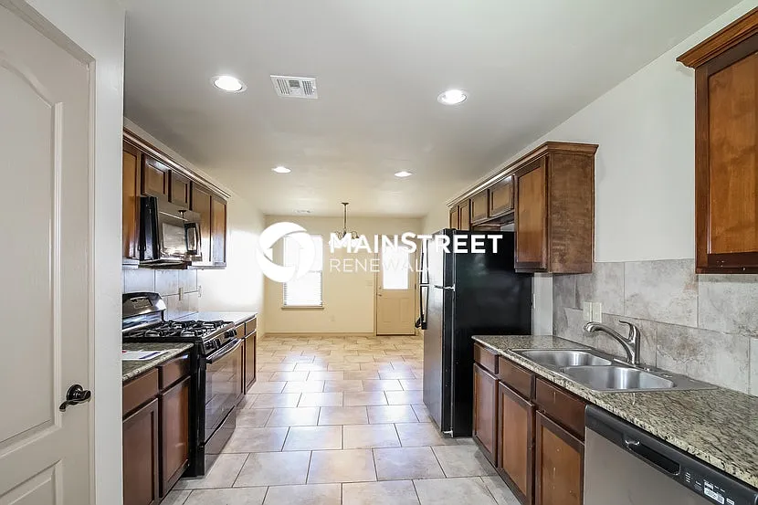 417 Pearl St — Photo 2