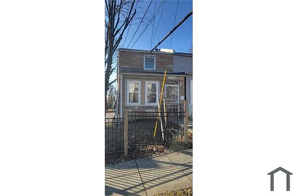 Building Photo - 814 51st St NE