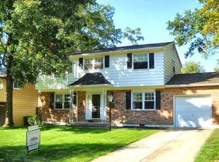 626 Woodsfield Dr, Columbus, OH 43214
