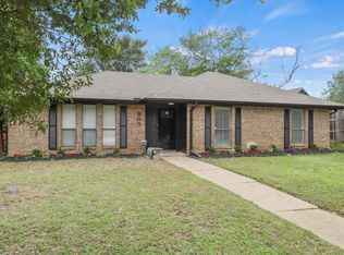 905 Timber Valley Cir, Flower Mound, TX 75028