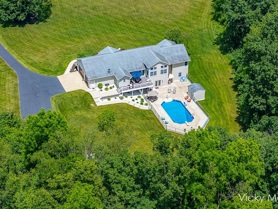 1st image of 817 Pheasant Ridge Dr
