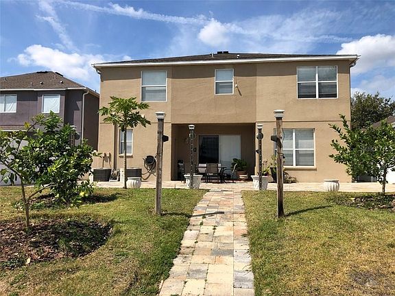 3rd image of 3928 Stornoway Dr