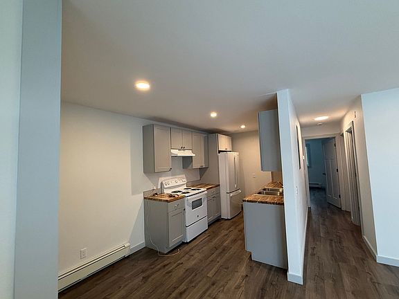 3rd image of 616 Ingalls Ave #4