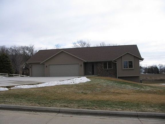 2nd image of 114 Quarry Pines Dr