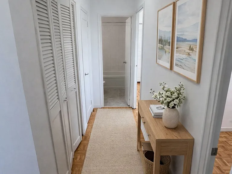 171 Erskine Ave #1202 — Photo 4