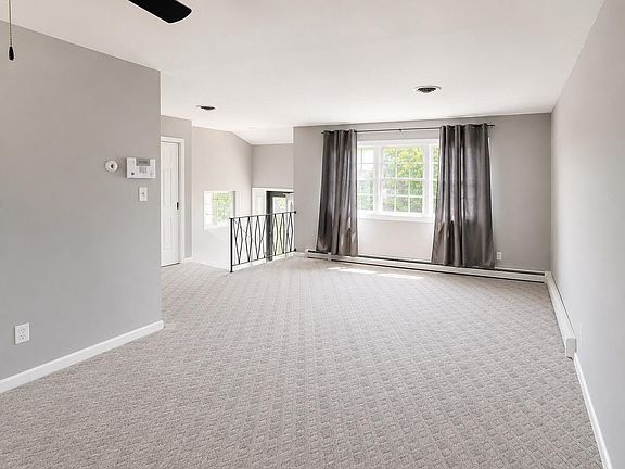 3rd image of 903 Janeka Ln