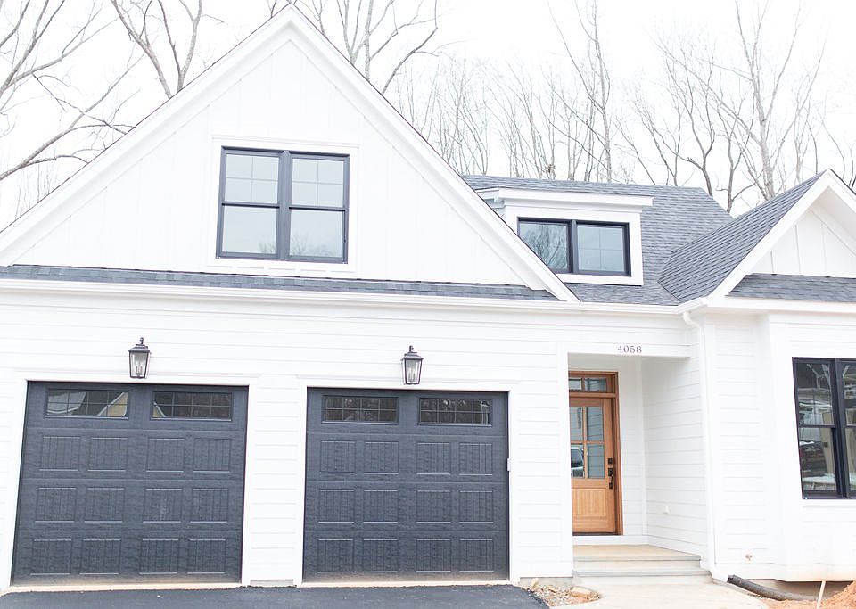 1st image of 76 Saunders Hill Dr