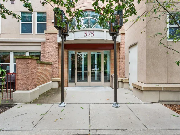 575 N 1st St APT 404, Minneapolis, MN 55401
