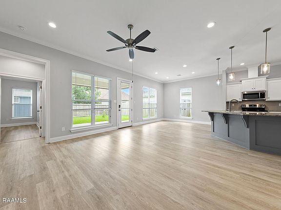 4th image of 306 Adry Ln