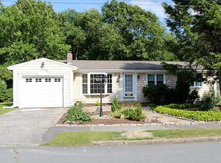 60 Ellison St, Cranston, RI 02920