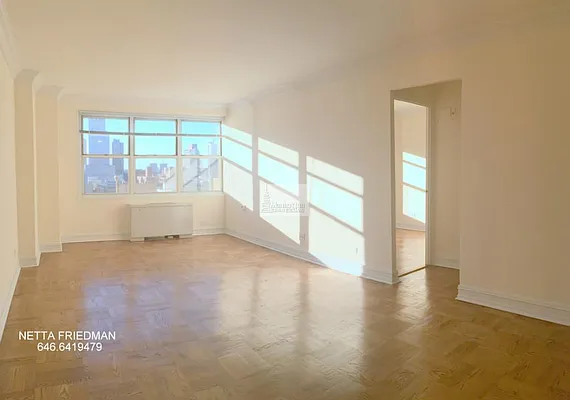 Rented by Manhattan Connection | media 34