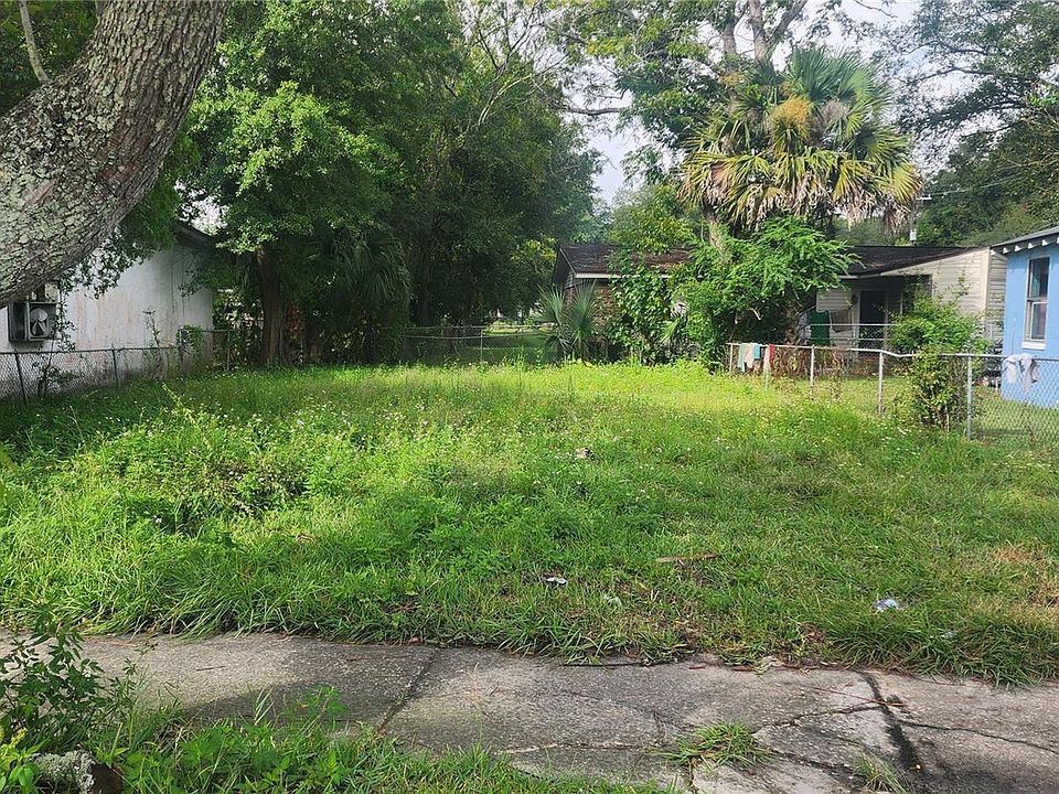 2nd image of 1014 Barnett St