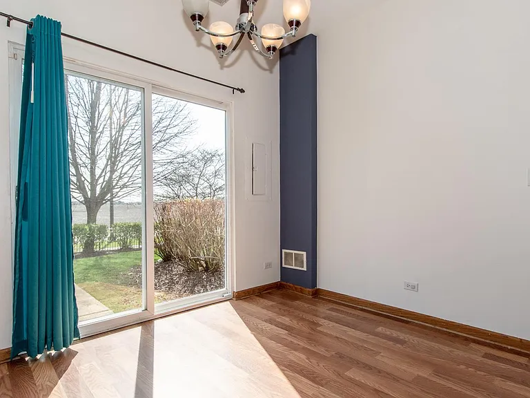 4133 Blackstone Dr — Photo 25