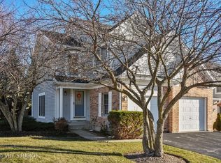 4911 Turnberry Dr, Hoffman Estates, IL 60010