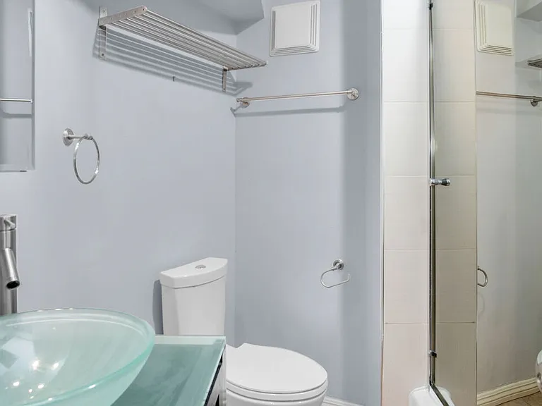 2260 N Cahuenga Blvd #106 — Photo 17