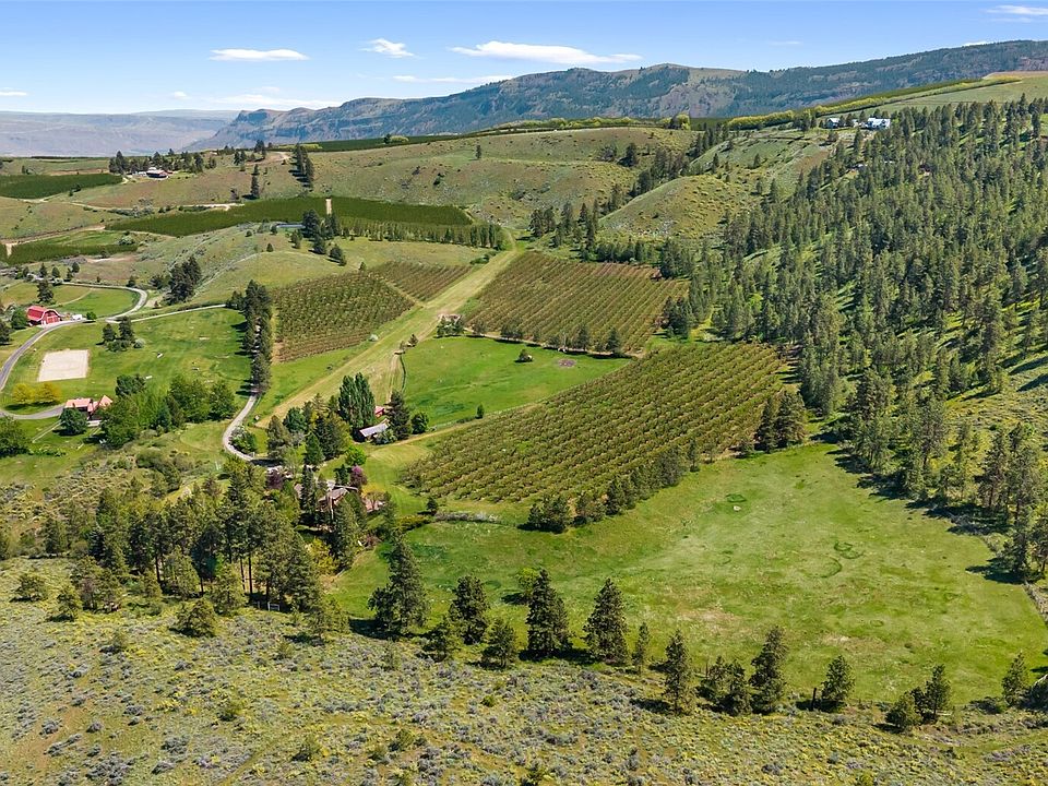 1st image of 712 Moonlit Lane