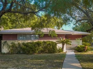 102 Maple Dr, Portland, TX 78374