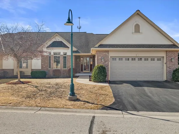 209 Eagles Cove CIRCLE, North Prairie, WI 53153