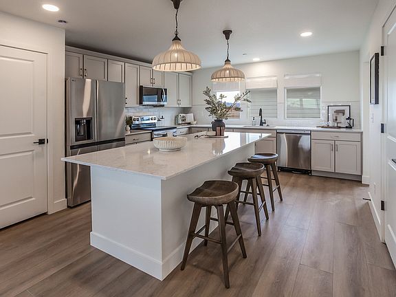 7th image of this home