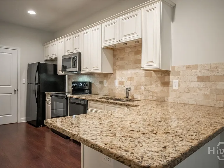 1131 Binghampton Cir — Photo 5