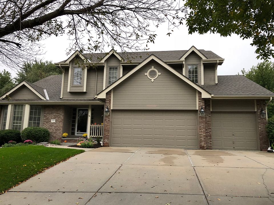 4 Bedrooms & all upstairs   