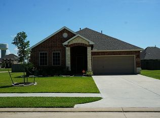 4034 Longwood Dr, Mont Belvieu, TX 77523