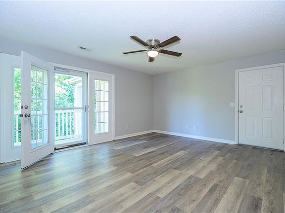 4th image of 2624 Guyer St Unit 2B