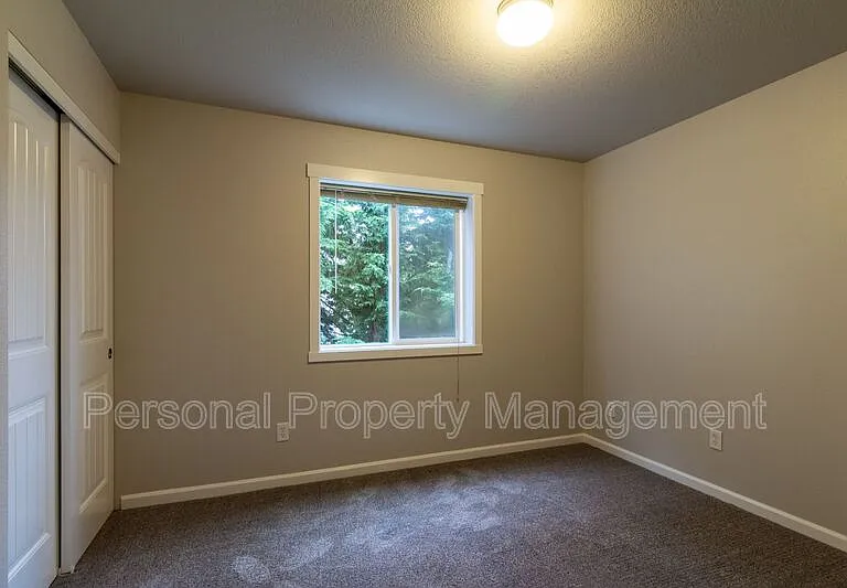5010 NE 29th Ave — Photo 16