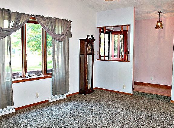 2nd image of 2820 Hobnail Ct