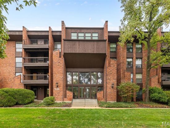 539 Coeur De Royale Dr APT 408, Saint Louis, MO 63141
