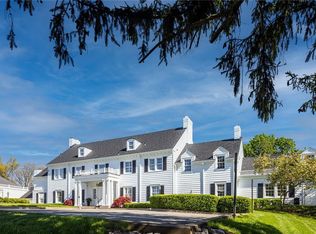 1442 Coraopolis Heights Rd, Coraopolis, PA 15108