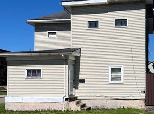 525 N Main St #1, Uhrichsville, OH