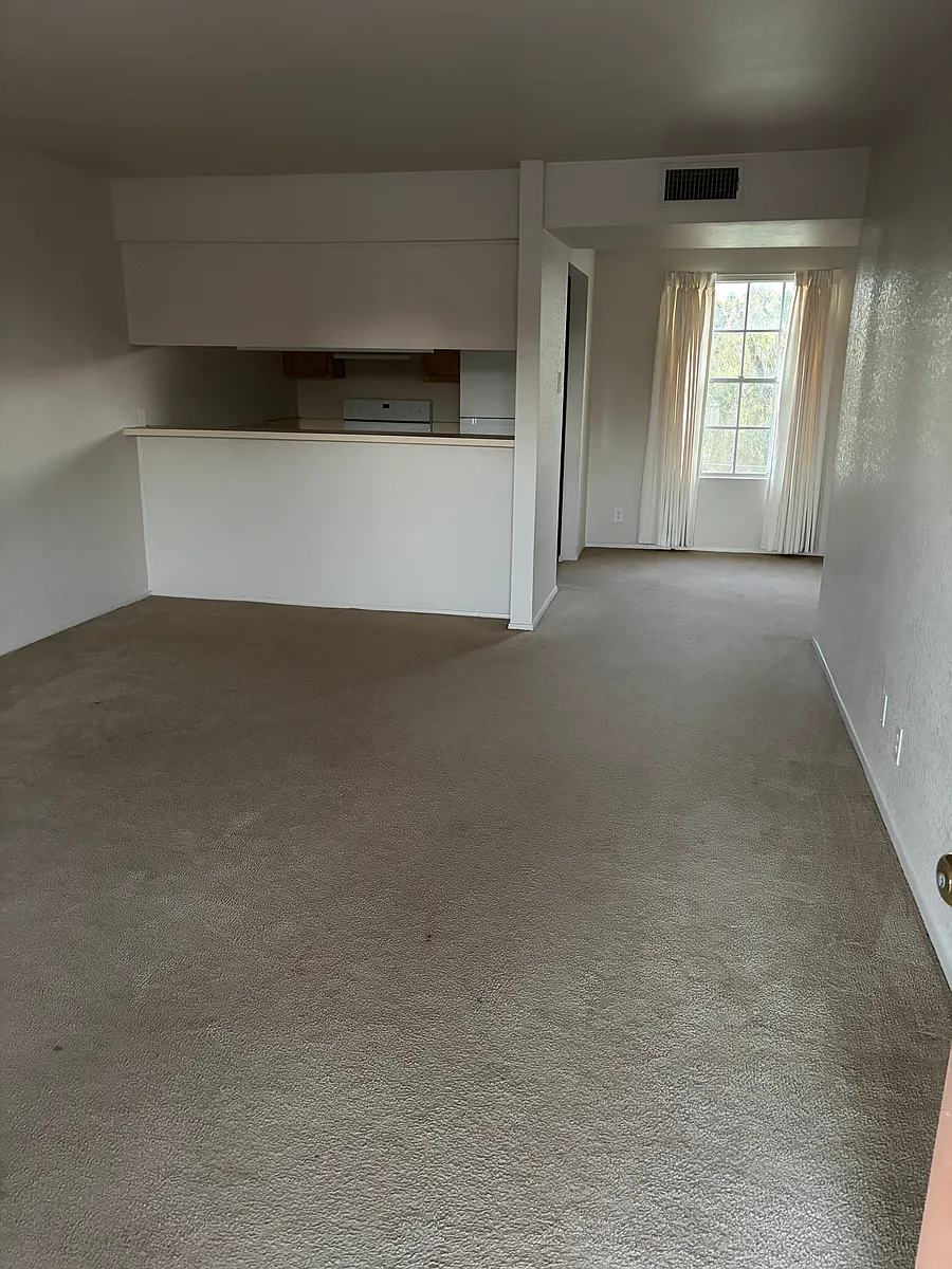 Building Photo - 500 E Nopal St #10