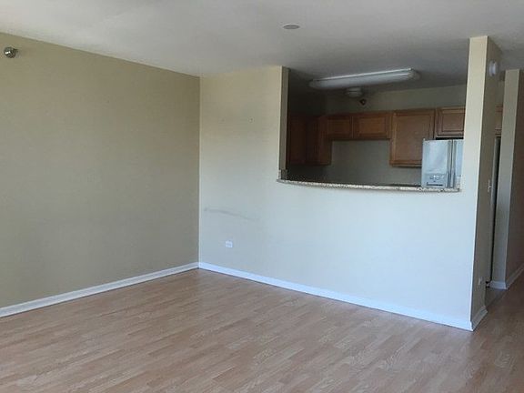 5th image of 345 N Lasalle St #2709