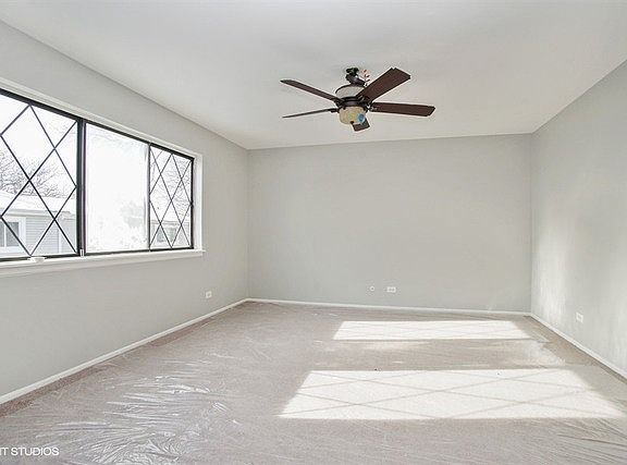 5th image of 2103 N Williamsburg Dr