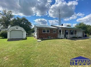 399 S Lakeview Pl, West Terre Haute, IN 47885