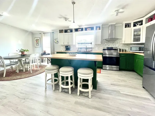 12983 State Highway 64, Ben Wheeler, TX 75754